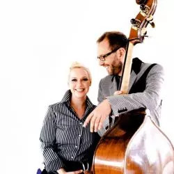 Frau Contra Bass