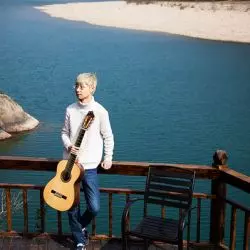 Junhong Kuang