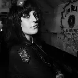 Louise Distras