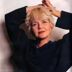 Mathilde Santing