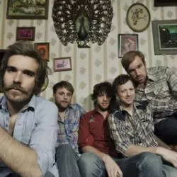 Red Wanting Blue