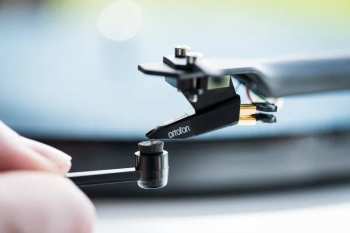 Audiotechnica Analogis 6087 Needbrush 1