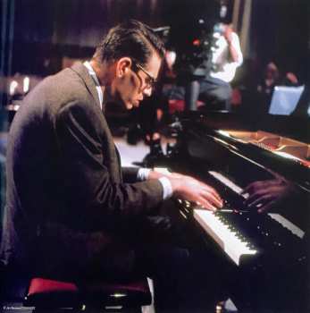 3LP Bill Evans: Treasures (Solo, Trio & Orchestra Recordings From Denmark (1965-1969)) LTD | NUM