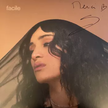 Camélia Jordana: Facile x Fragile