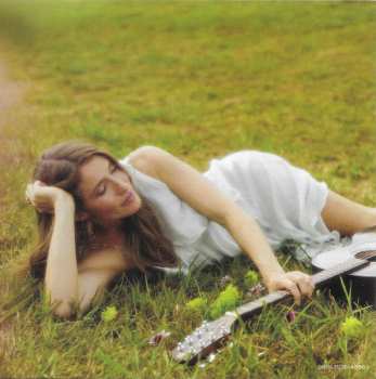 CD Caroline Jones: Good Omen