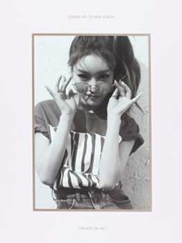 Album Kim Chung Ha: Hands On Me