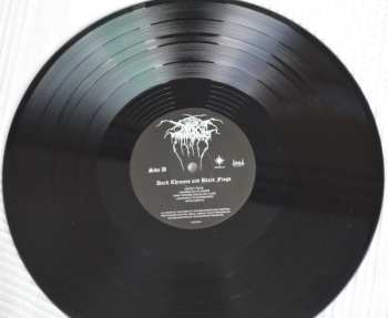 LP Darkthrone: Dark Thrones And Black Flags