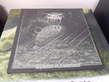 6LP/2DVD/SP/4MC Darkthrone: Shadows Of Iconoclasm DLX | LTD