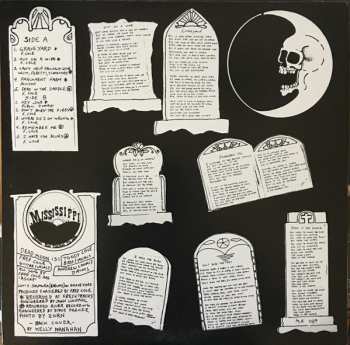 LP Dead Moon: In The Graveyard