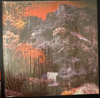 2LP Earth: Primitive And Deadly CLR | LTD