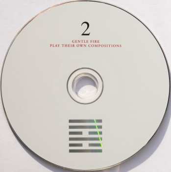 3CD/Set di cofanetti Gentle Fire: Explorations (1970 - 1973) NUM