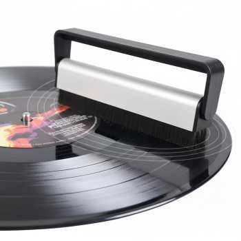 Audiotechnica Goka Antistatický kartáček na desky z uhlíkových vláken