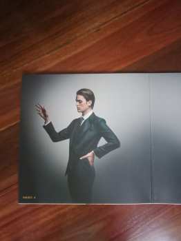 LP I DONT KNOW HOW BUT THEY FOUND ME: Razzmatazz