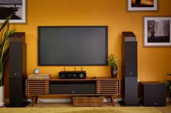 Audiotechnica JBL Stage 200P - Aktivní Subwoofer, 10", 150 W Rms - černá