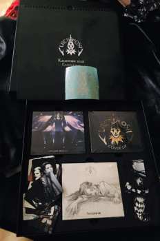 3CD/Set di cofanetti Various: 1990 - 2020 The Anniversary Box LTD | NUM