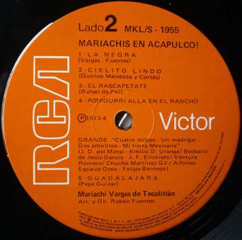 LP Mariachi Vargas de Tecalitlán: Mariachis En Acapulco!