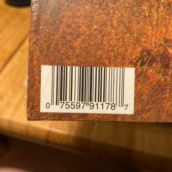 LP Molly Tuttle:  Crooked Tree