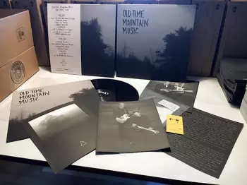 Never Met A Stranger: Old Time Mountain Music & Other Songs