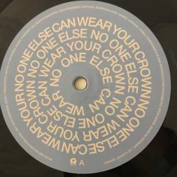LP Oh Wonder: No One Else Can Wear Your Crown