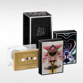 Album Beach House: Once Twice Melody