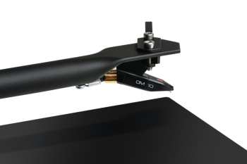 Audiotechnica Pro-Ject ART - Peanuts Turntable OM10