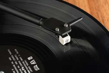 Audiotechnica Pro-ject E1 Phono Ořech + AT3600L