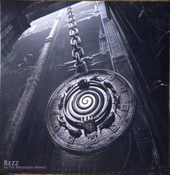 Album Rezz: As The Pendulum Swings