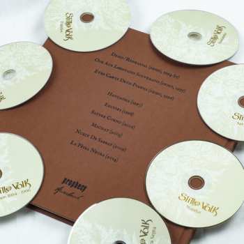 7CD Stille Volk: Los Cants De Pyrène: Two Decades Of Pagan Hymns And Ancient Lore DLX | LTD