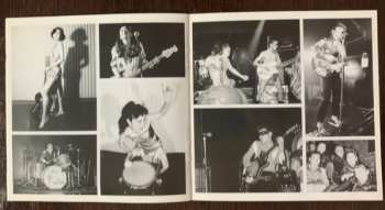 CD The 5.6.7.8's: Bomb The Rocks (Early Days Singles)