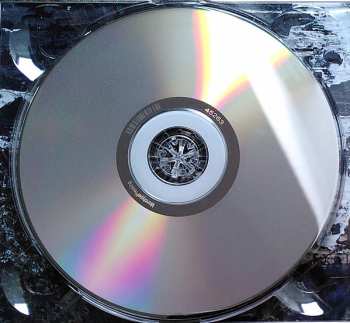 CD The Red Flags: Self-Centred And Delusional