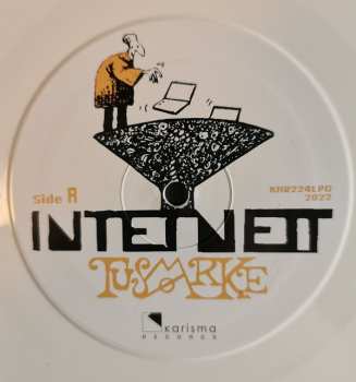 LP Tusmørke: Intetnett LTD | CLR