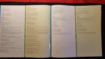 LP Tusmørke: Leker For Barn, Ritualer For Voksne