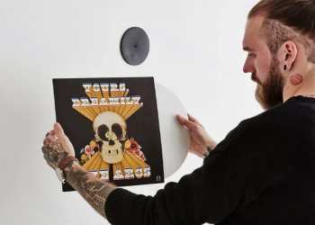 Audiotechnica Twelve Inch Original Invisible wall display