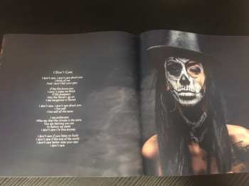 LP Vanexa: The Last In Black