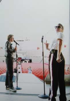 2CD/DVD/Set di cofanetti Various: Amiche In Arena DLX