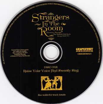 3CD/Set di cofanetti Various: Strangers In The Room: A Journey Through British Folk-Rock (1967-1973)