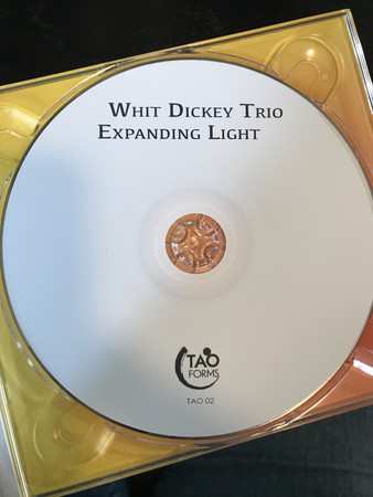 CD Whit Dickey Trio: Expanding Light