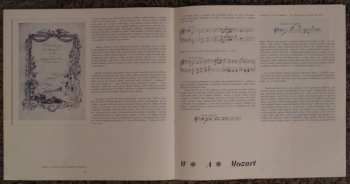 2LP/Set di cofanetti Wolfgang Amadeus Mozart: Serenády A Divertimenta Pro Dechové Nástroje (2xLP + BOX + BOOKLET)