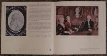 2LP/Set di cofanetti Wolfgang Amadeus Mozart: Serenády A Divertimenta Pro Dechové Nástroje (2xLP + BOX + BOOKLET)